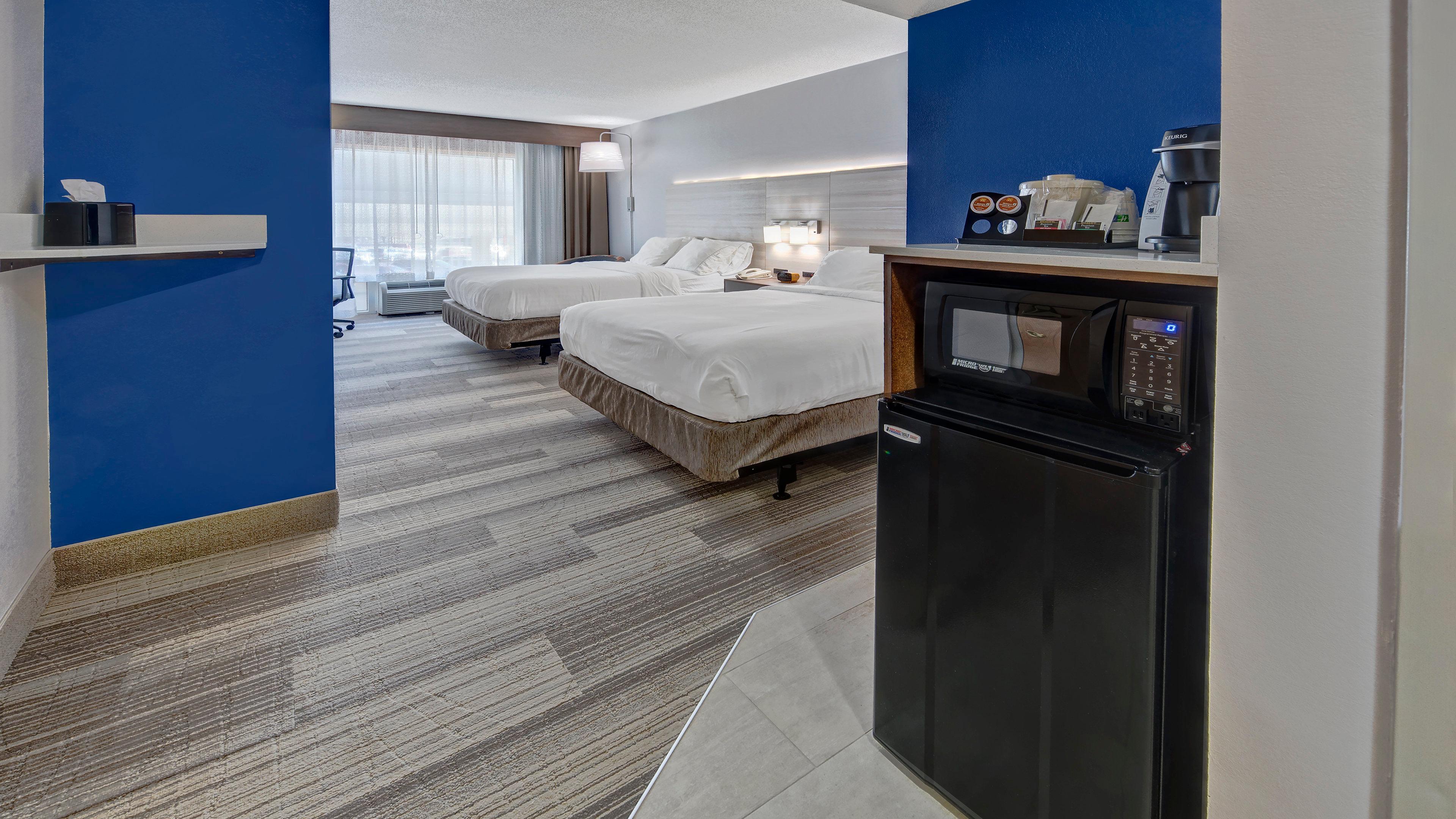 Holiday Inn Express Hotel & Suites London By Ihg Exterior foto