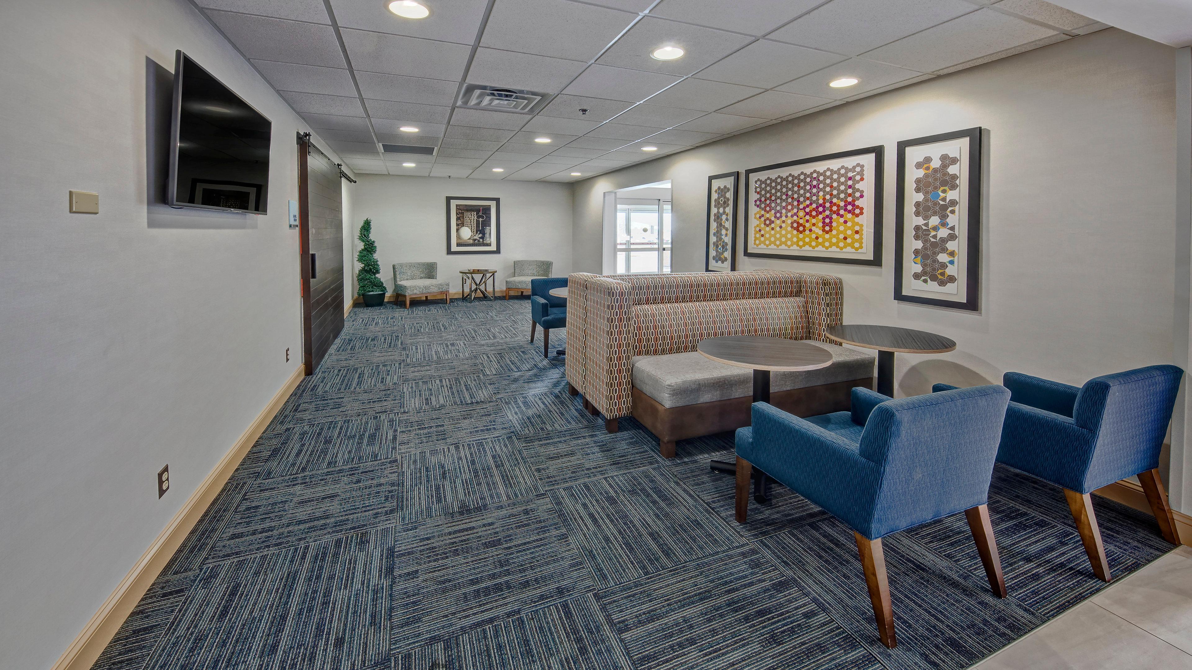Holiday Inn Express Hotel & Suites London By Ihg Exterior foto