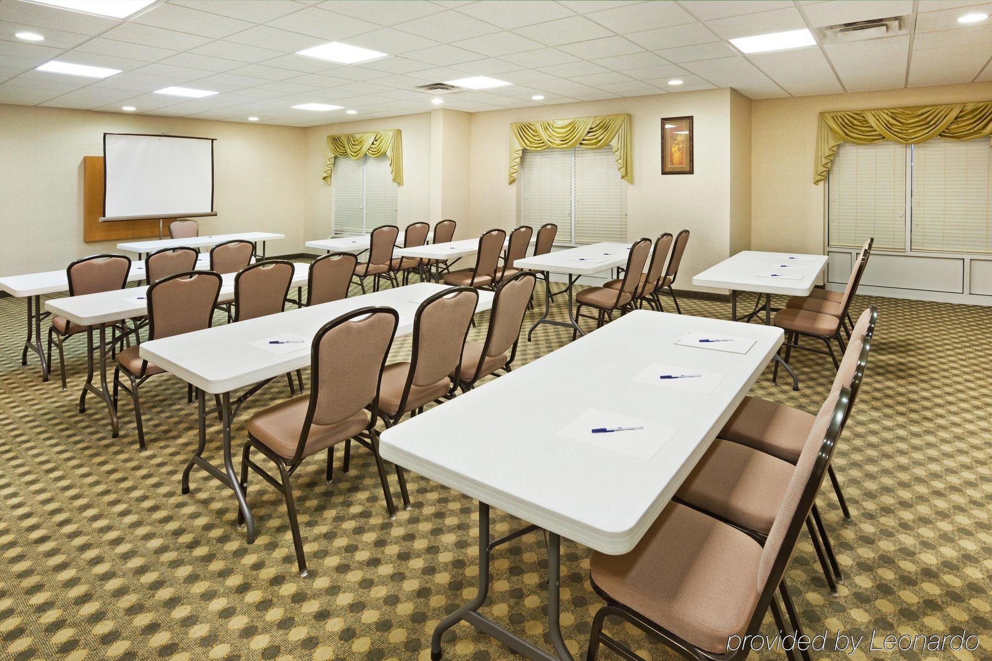 Holiday Inn Express Hotel & Suites London By Ihg Instalações foto