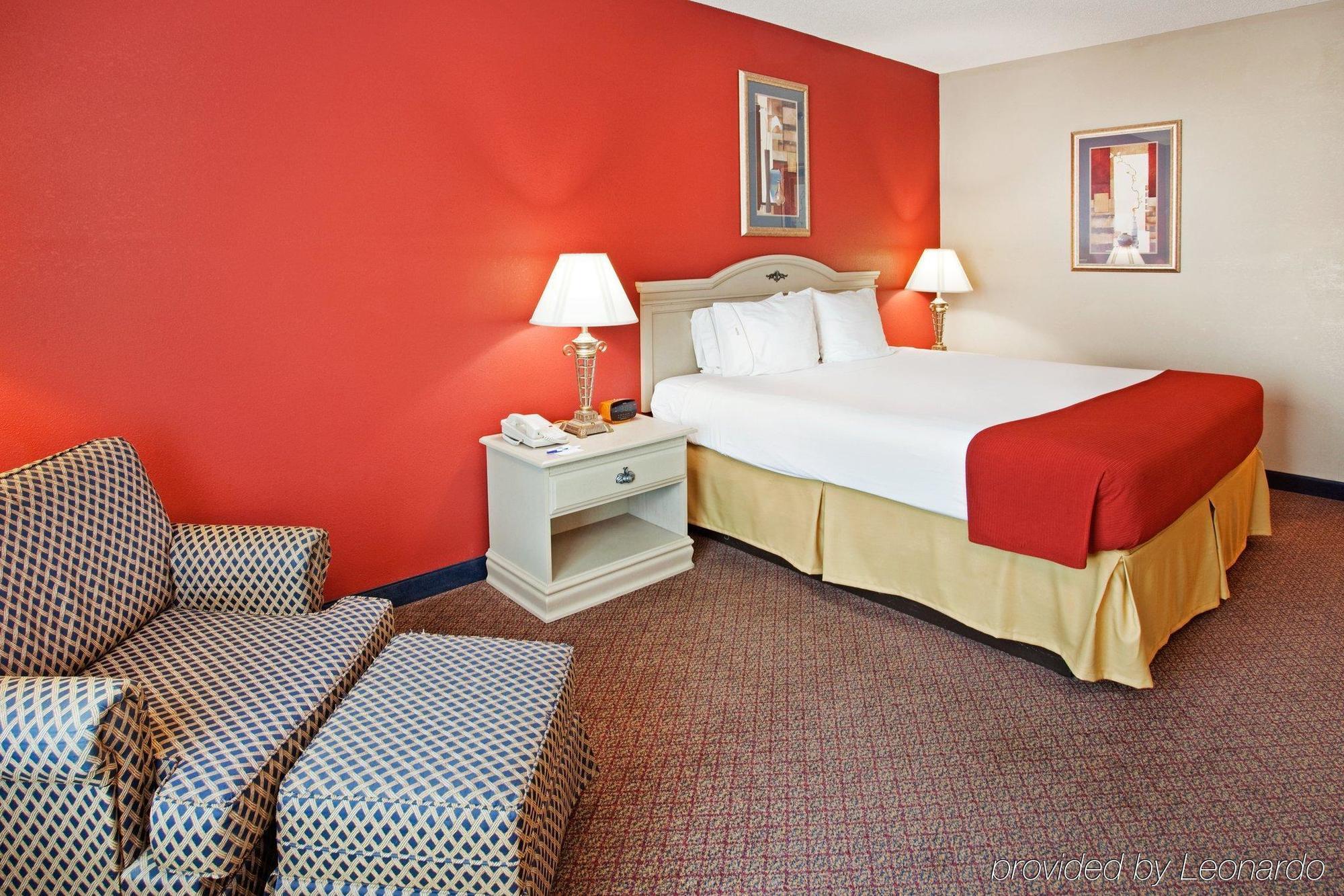 Holiday Inn Express Hotel & Suites London By Ihg Quarto foto